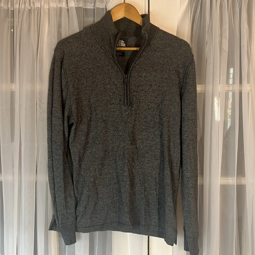 The North Face Men's Medium Gray 1/4 Zip Wool Blend Pullover Sweater EUC